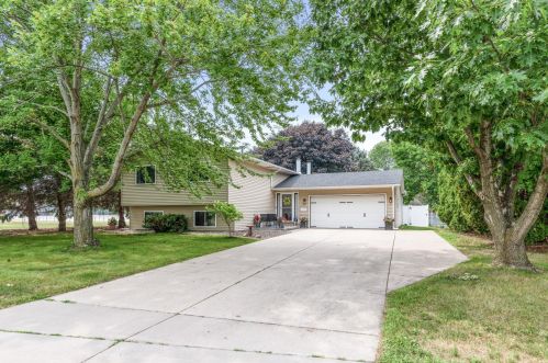 6799 Dawn Way, South Saint Paul, MN 55076-2212