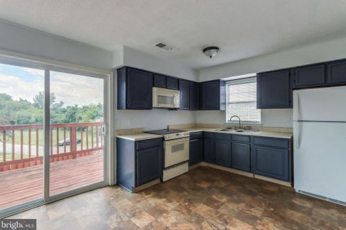 14 Mallard Ct, Charles Town WV  25414-5803 exterior