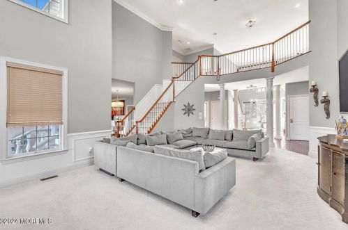 3 Equinox Ln, East Freehold NJ  07728-8652 exterior