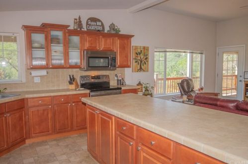 36542 Honeysuckle Ln, Orange Cove, CA 93675-9722