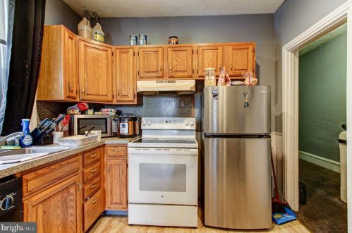 558 Stanbridge St, Norristown PA  19401-5312 exterior