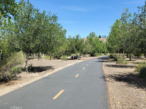 20055 Canyon View Dr, Santa Clarita CA  91351-5724 exterior