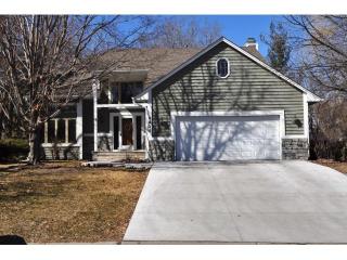5825 Annapolis Ln, Minneapolis, MN 55446-3533