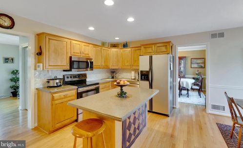 411 Shipwrighter Way, Lansdale PA  19446-4022 exterior