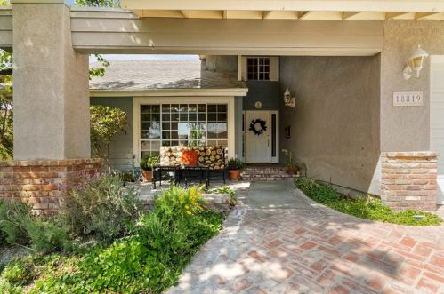18819 Cabral St, Santa Clarita, CA 91351-1224