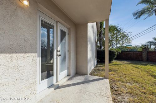 222 Summers Creek Dr, Merritt Island FL  32952-2684 exterior