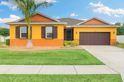 204 Barbossa Dr, Sebastian, FL 32958-7001