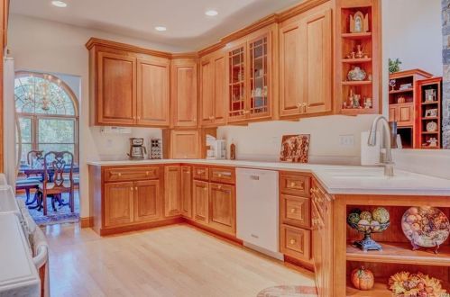 223 Castlewood Dr, Kensington CT  06037-2951 exterior