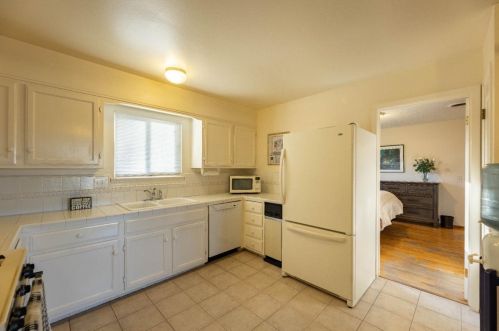 3002 Liberty Ct, Marina CA  93933-3619 exterior