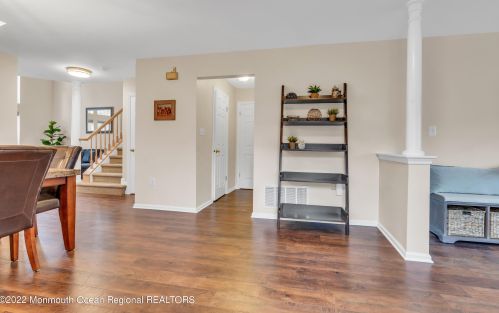 71 Tanya Cir, Tinton Falls NJ 07712-7914 exterior