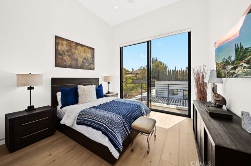 18852 Canyon Crest Dr, Orange CA 92861-2806 exterior