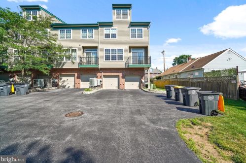 332 Jefferson Ave, Downingtown PA 19335-2701 exterior