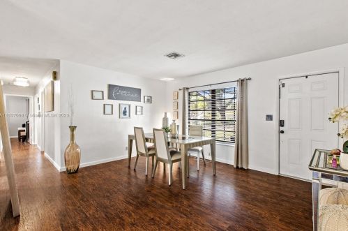 401 57th Way, Hollywood FL  33023-1435 exterior