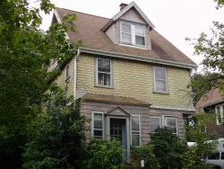 20 Ash St, Newton, MA 02466-1819