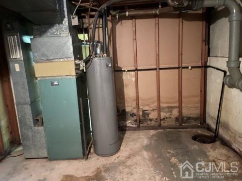 6 Jennifer Ct, Piscataway NJ  08854-5416 exterior