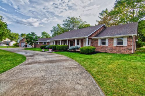 1331 Yellowbud Pl, Washington Ch, OH 43160-2455