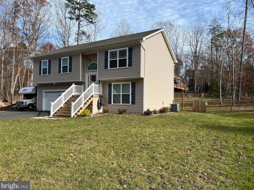 12307 Hawkins Ln, Spotsylvania, VA 22551-8211