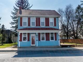 18 Church St, Richland, PA 17087-9722