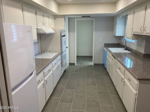 10636 Roundelay Cir, Sun City AZ  85351-2109 exterior