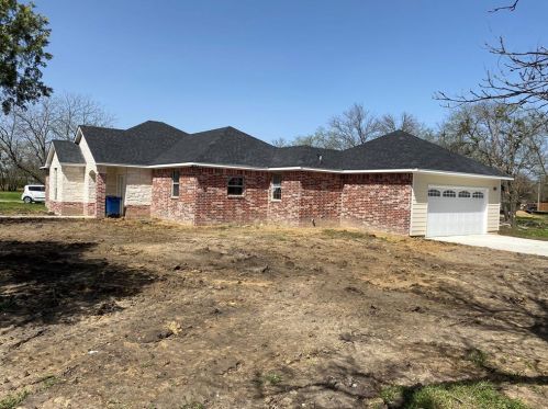 1609 Harper St, Kaufman, TX 75142-1712
