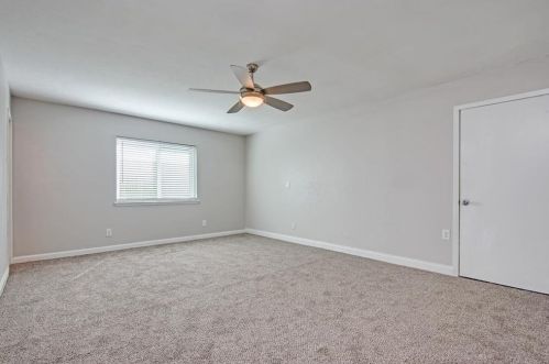 3451 Livingston Ln, Carrollton TX 75007-3212 exterior