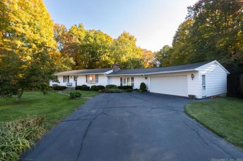 68 Tower Rd, Waterbury, CT 06710-1634