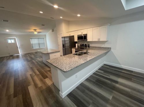 5437 Pecan Rd, Ocala, FL 34472-6229