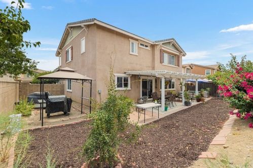 45008 Starina St, Lake Elsinore CA  92532-1515 exterior