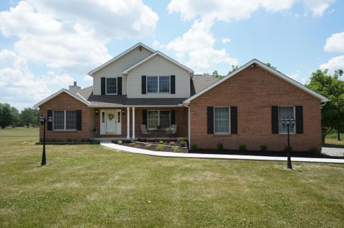 7655 Lithopolis Rd, Carroll, OH 43112-9684
