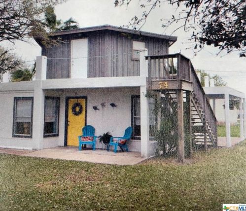 74 Sally St, Green Lake, TX 77979-5840