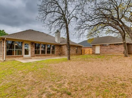 7009 Mira Vista Dr, Denton, TX 76210-3498