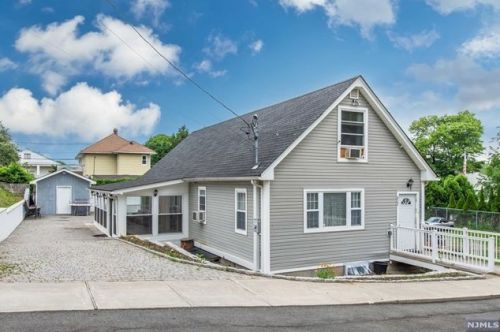 422 Kearney St, Paterson, NJ 07522-1021
