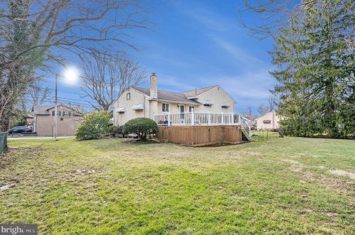 405 Knight Rd, Prospectville PA  19002-4252 exterior