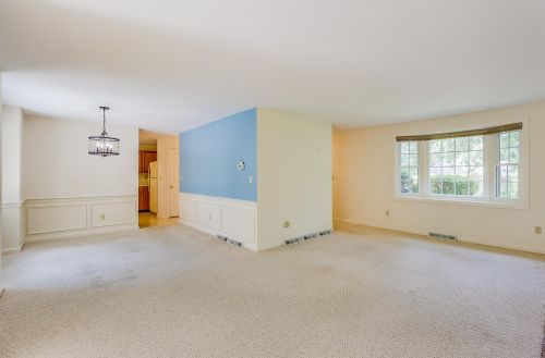 2 Thistle Cir, Yarmouth MA 02675-2532 exterior