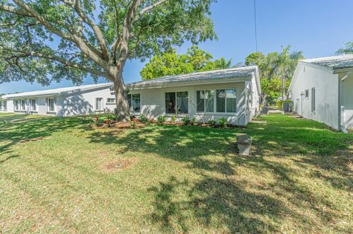 3832 90th Ter, Pinellas Park FL  33782-5942 exterior