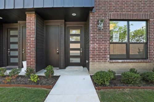 1733 Cantey St, Fort Worth, TX 76110-2946