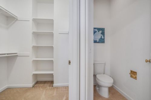 1063 Schwerin St, Daly City CA  94014-1622 exterior