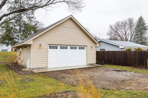 6412 Josephine Ave, Minneapolis, MN 55439-1423