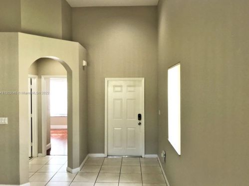 7425 19th Dr, Hollywood FL  33024-1016 exterior