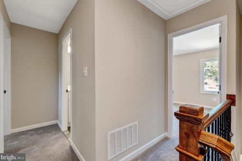 601 Clearwater Ct, Herndon VA  20170-4125 exterior