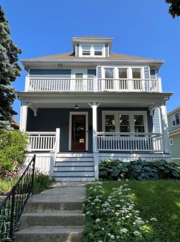 4532 Newhall St, Milwaukee WI 53211-1527 exterior