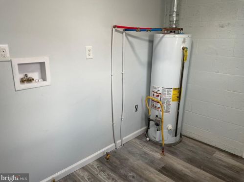 127 Texas Ave, Atlantic City NJ 08401-6554 exterior