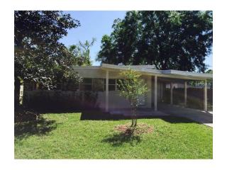 105 Country Club Cir, Sanford FL  32771-4108 exterior