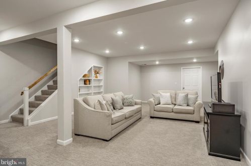 25 Summerlyn Dr, Ephrata PA  17522-9331 exterior