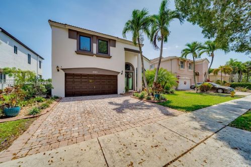 4969 165th Ave, Hollywood, FL 33027-4901