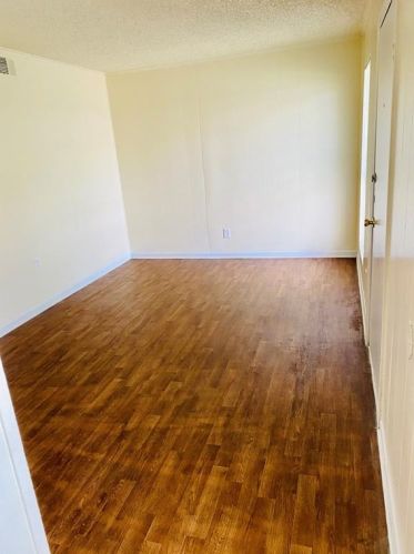 5205 Grovewood St, Dallas TX  75210-3236 exterior