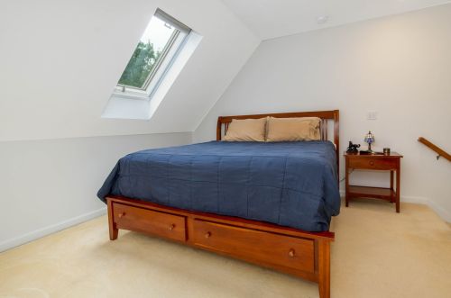 77 Dorchester Way, Nashua NH 03064-8121 exterior