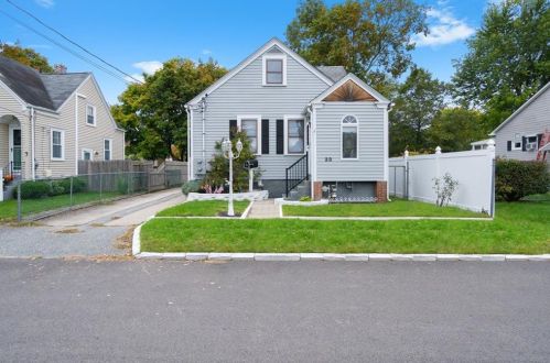 23 Belt St, Warwick, RI 02889-3905