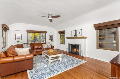 3336 Elliott St, San Diego CA 92106-1326 exterior