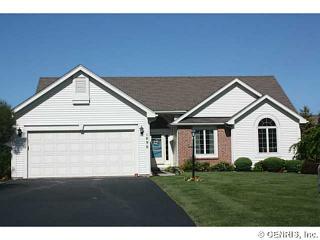 1099 Creek Dr, Webster, NY 14580-9646